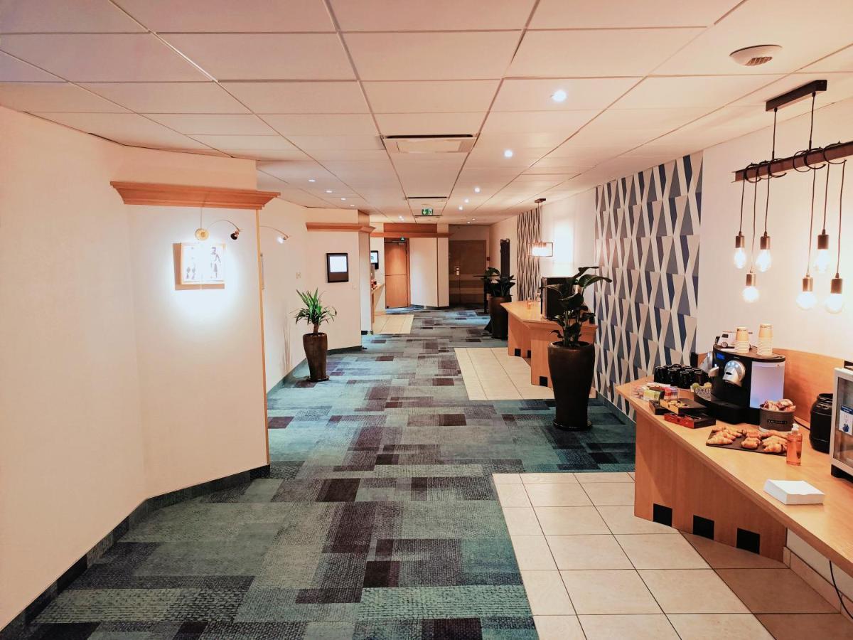 Mercure Centre Gare Hotel 4*
