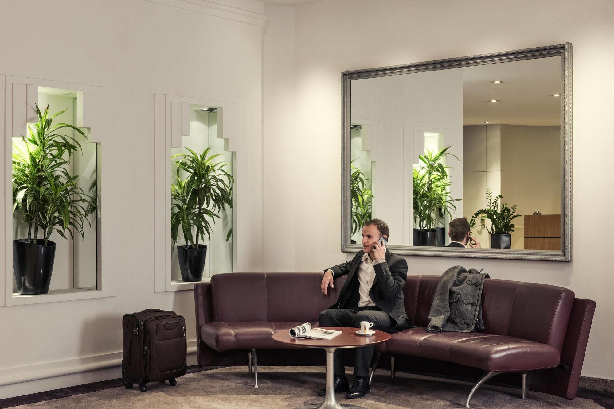 Mercure Centre Gare Hotel 4*