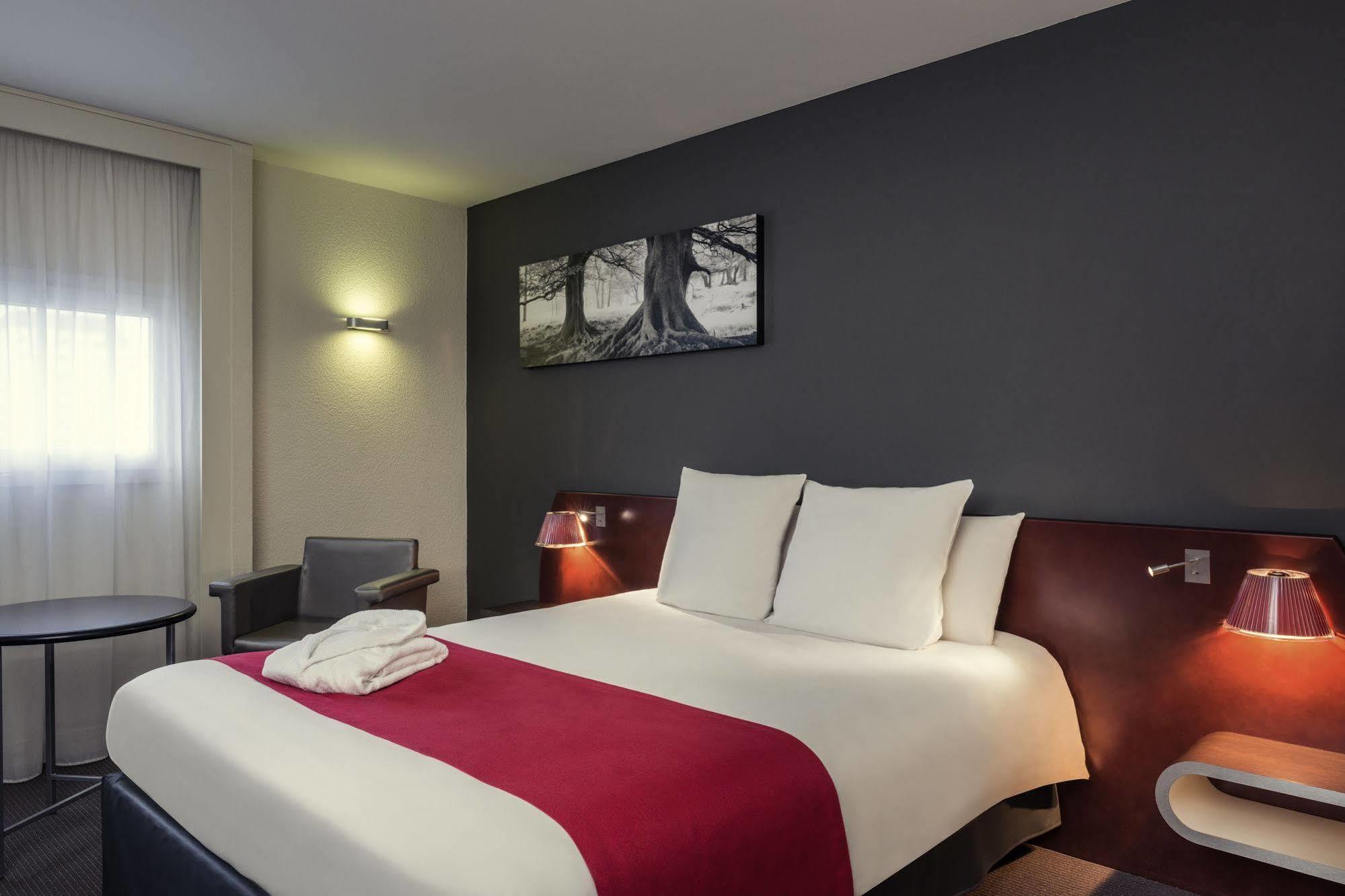Mercure Centre Gare 4*